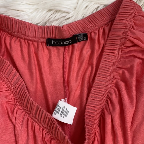 ❣️ coral pink soft boohoo ruffle shorts - Picture 3 of 6